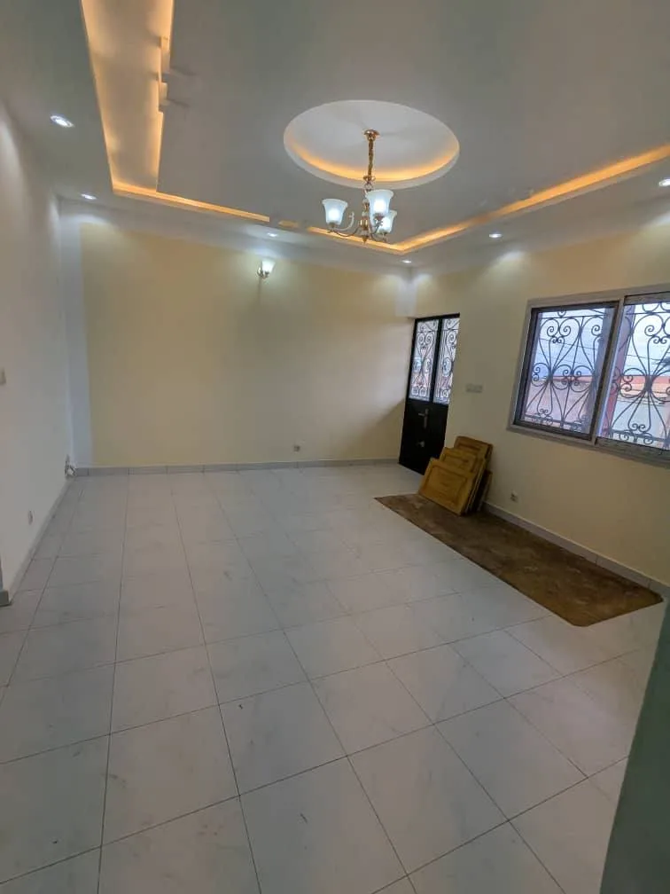 23002- Appartement neuf à louer, Yaoundé Tsinga Village
