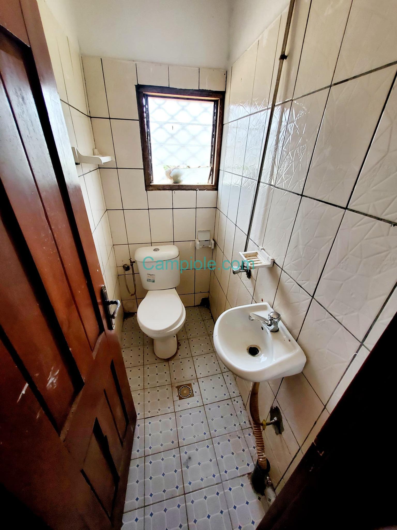 ABL_studio_nsimeyong_111025_dch