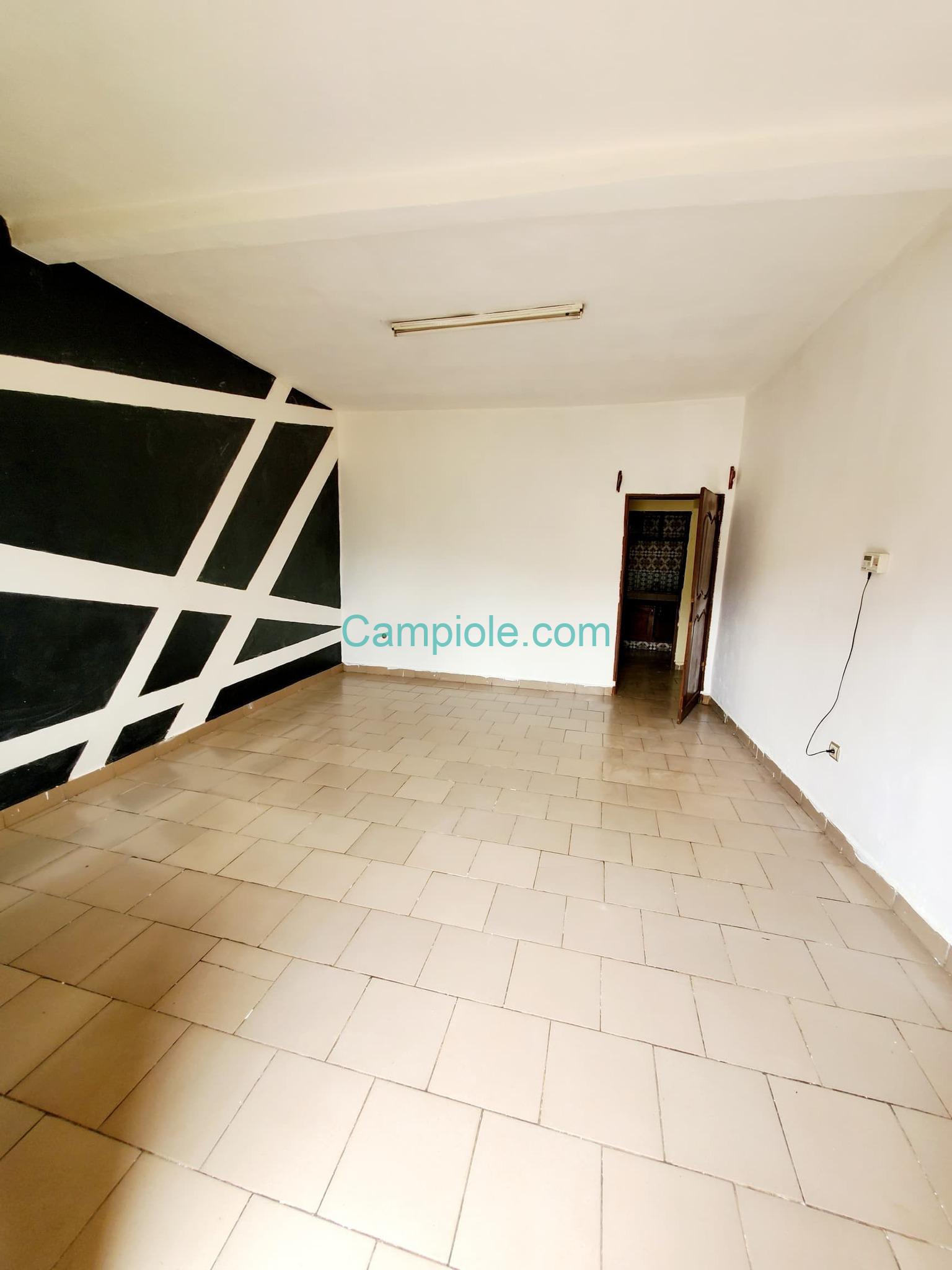 ABL_studio_nsimeyong_111025_sln1