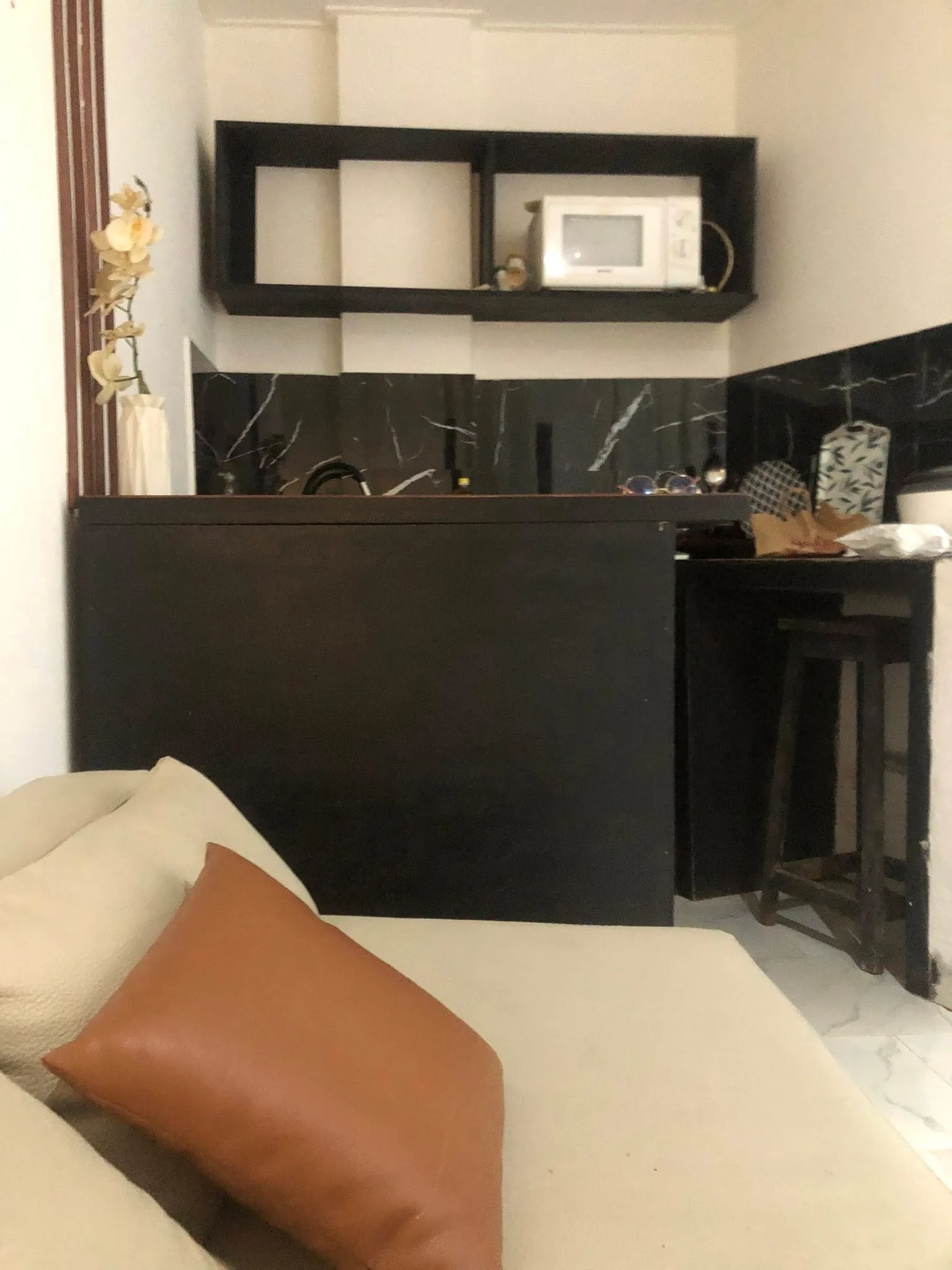 STUDIO MEUBLÉ YAOUNDÉ BASTOS