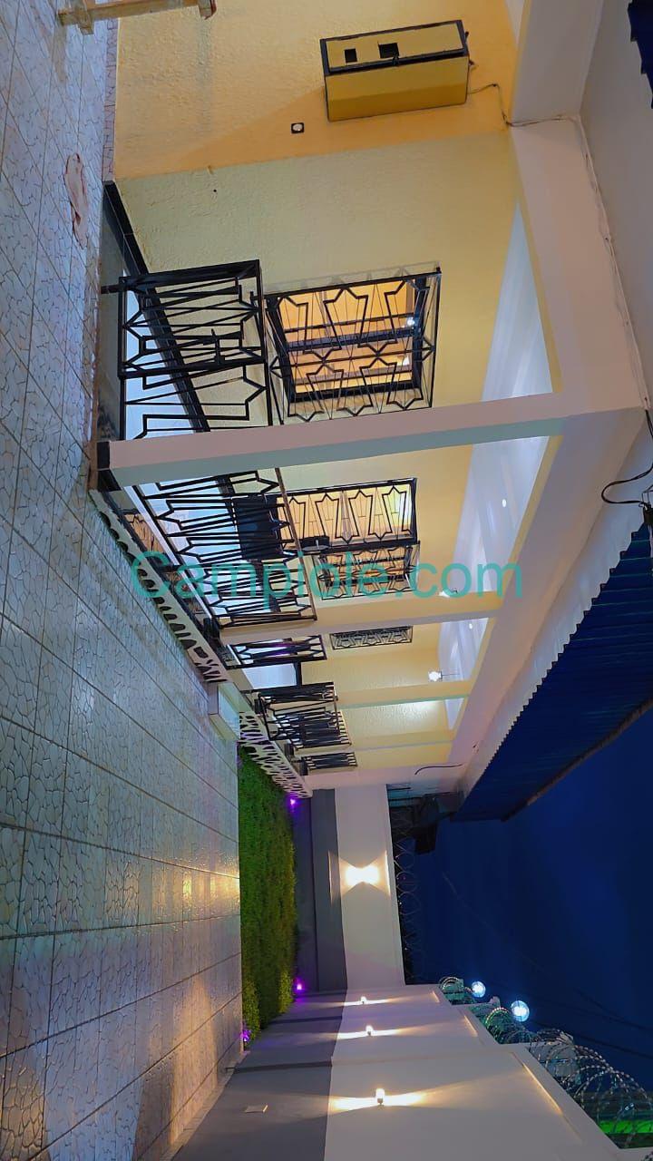 AEC6A91E-FE12-4453-A53A-45AF2FDF11B3