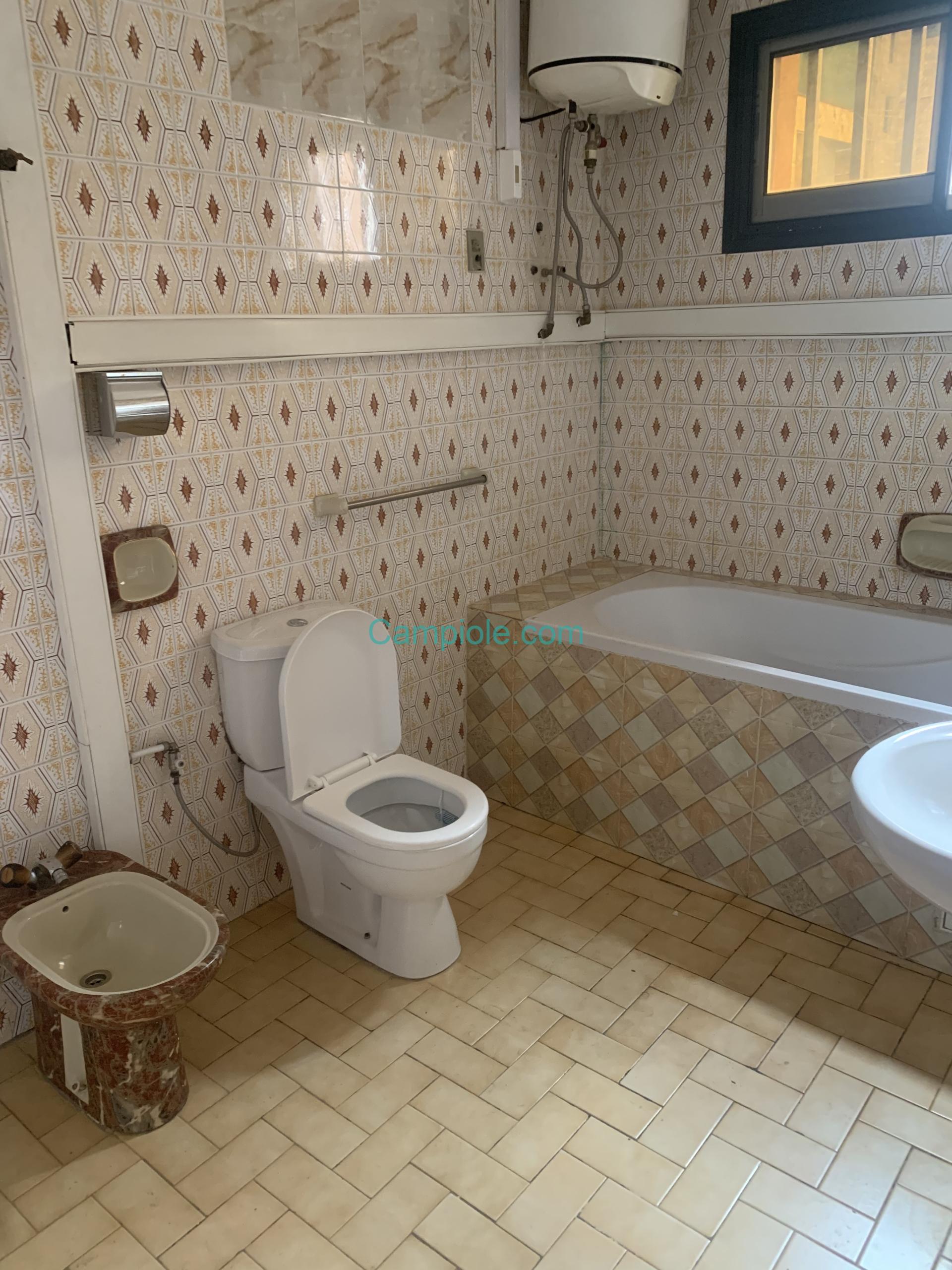 C7157D36-0A7A-472E-A965-79B57EEDDDC4