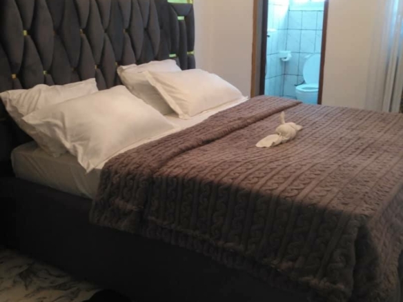 Chambre meublée haut standing et chic, Douala Bonapriso 2 Chambre meublée haut standing et chic, Douala Bonapriso