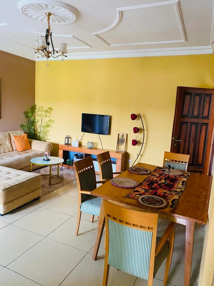 38634- APPARTEMENT MEUBLÉ, YAOUNDÉ ODZA BORNE 10