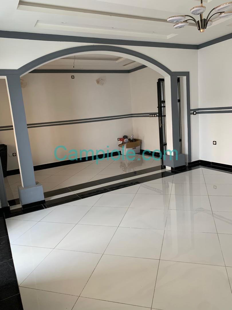 FDC3ED67-1E4D-42F5-80FA-01DC4D3F8425