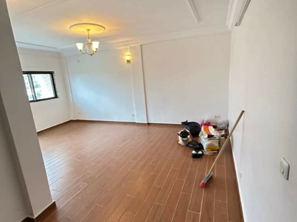 Remboursement studio moderne, Makepe St tropez