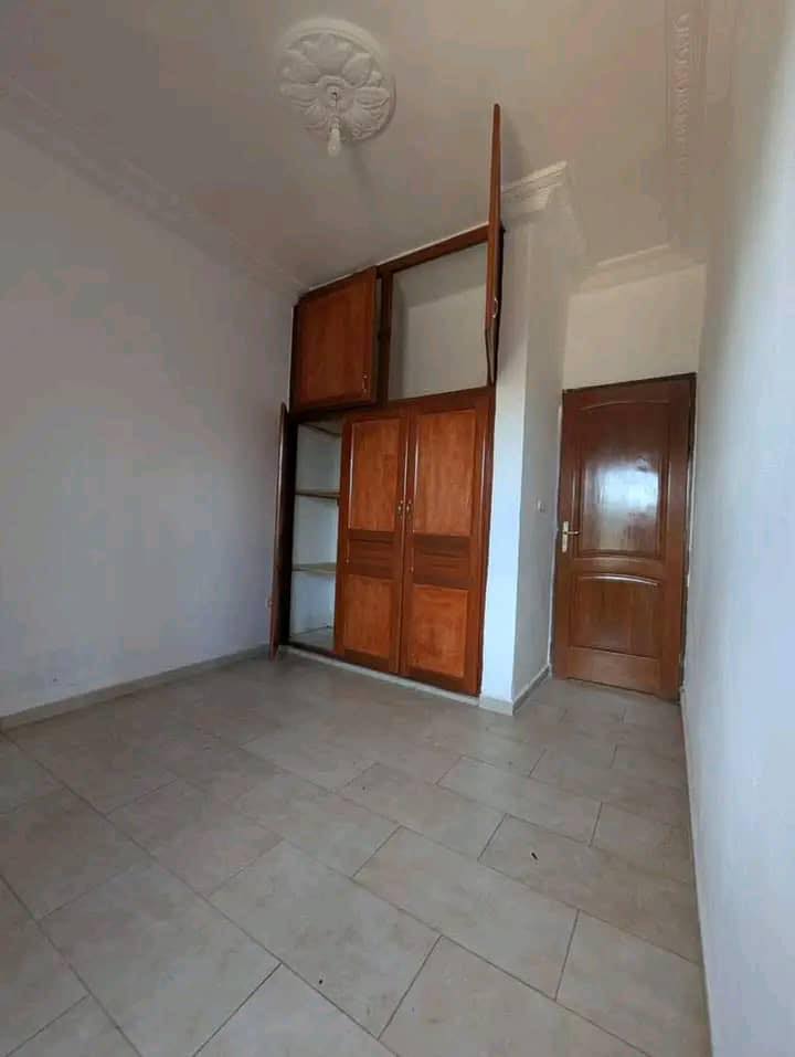 HS_ppartement_ngousso_yde_171025_chb1