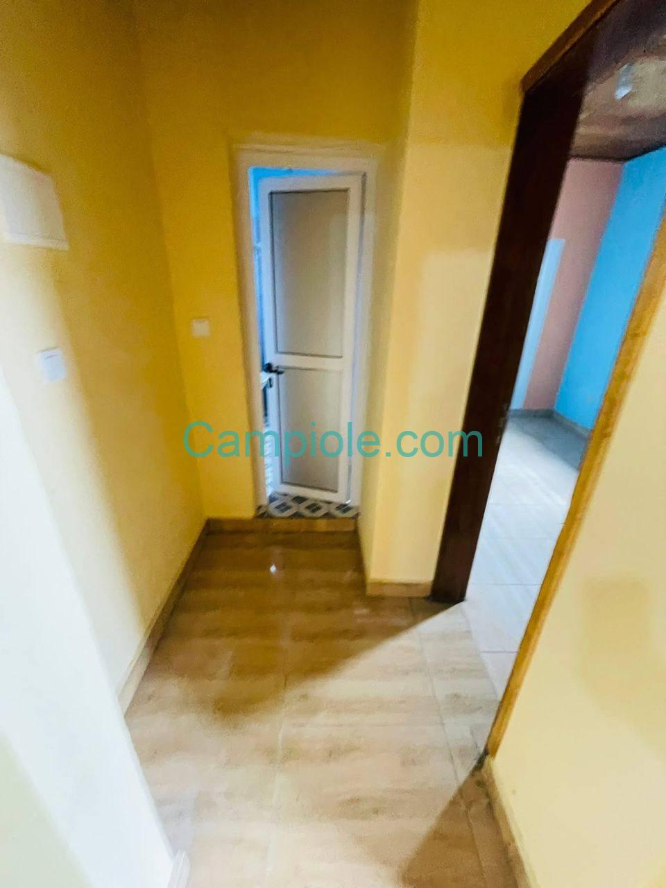 LI_studio_logbessou_081025_clr