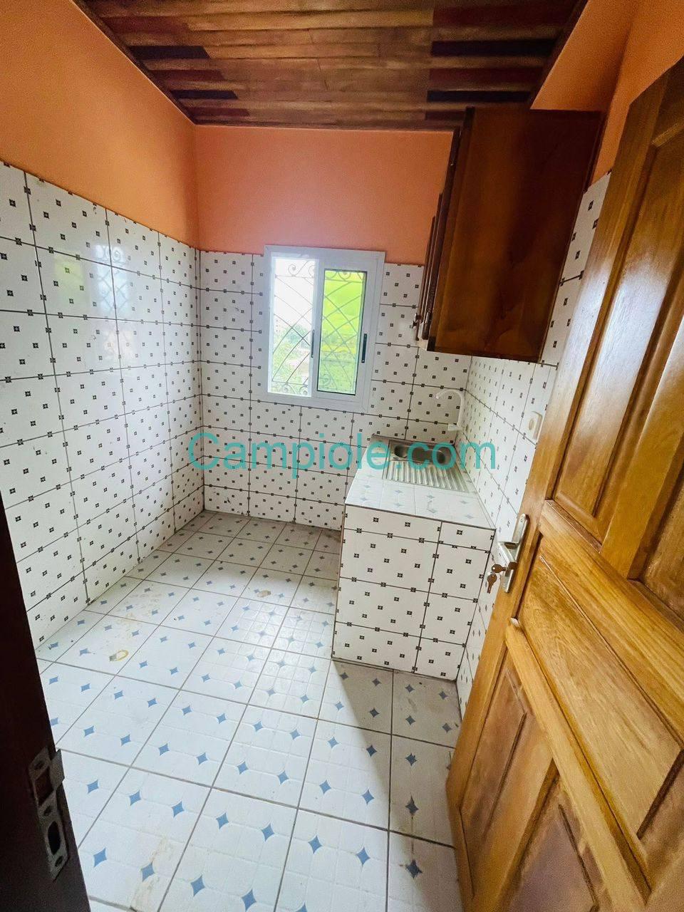 LI_studio_logbessou_081025_csn