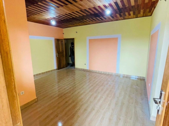 Joli studio nouvellement construit à Logbesou