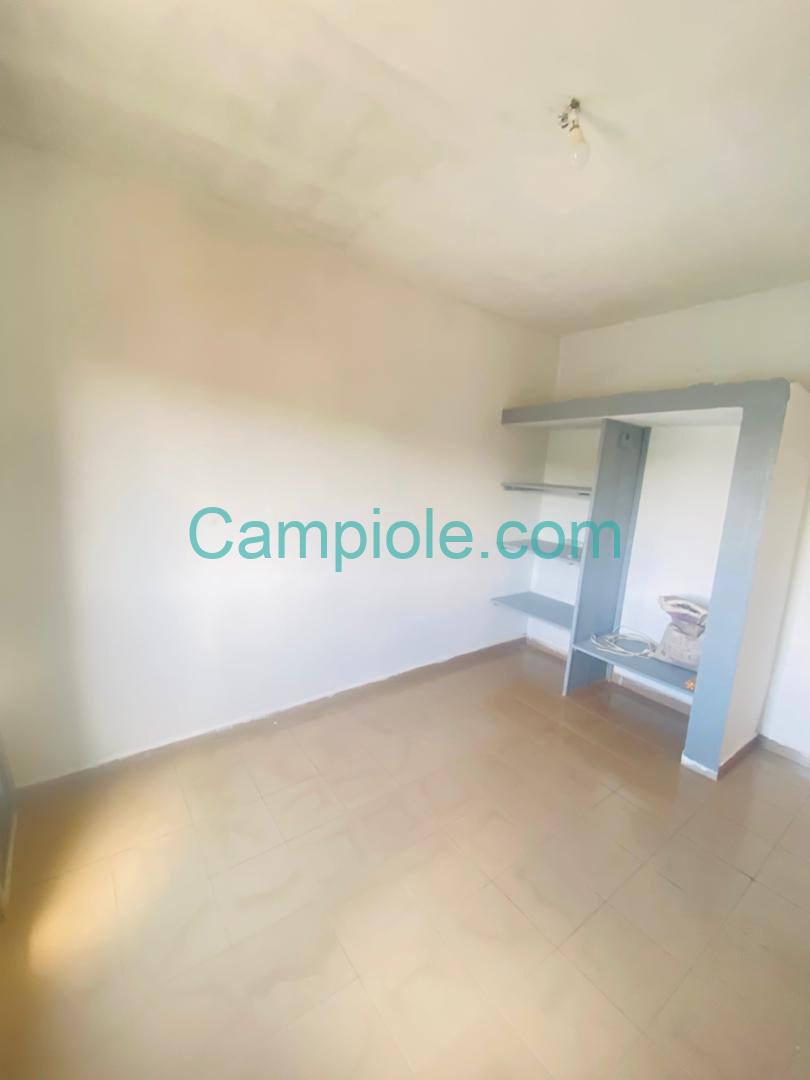 PIL_appartement_odza_111025_chb2