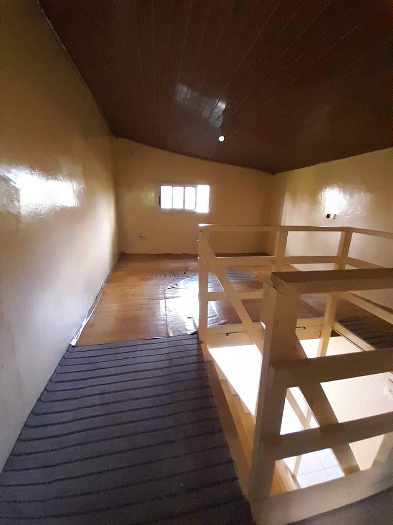 PIL_studio_essos_yde_171025_chb2