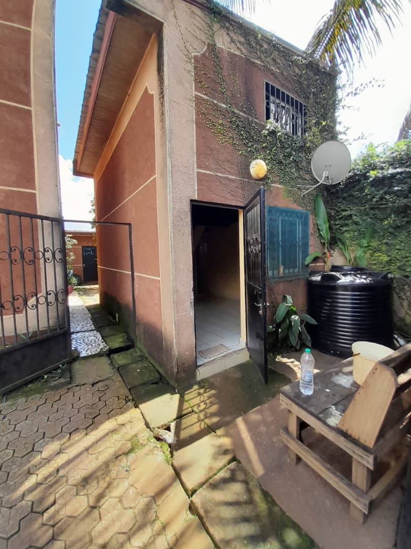 PIL_studio_essos_yde_171025_ext