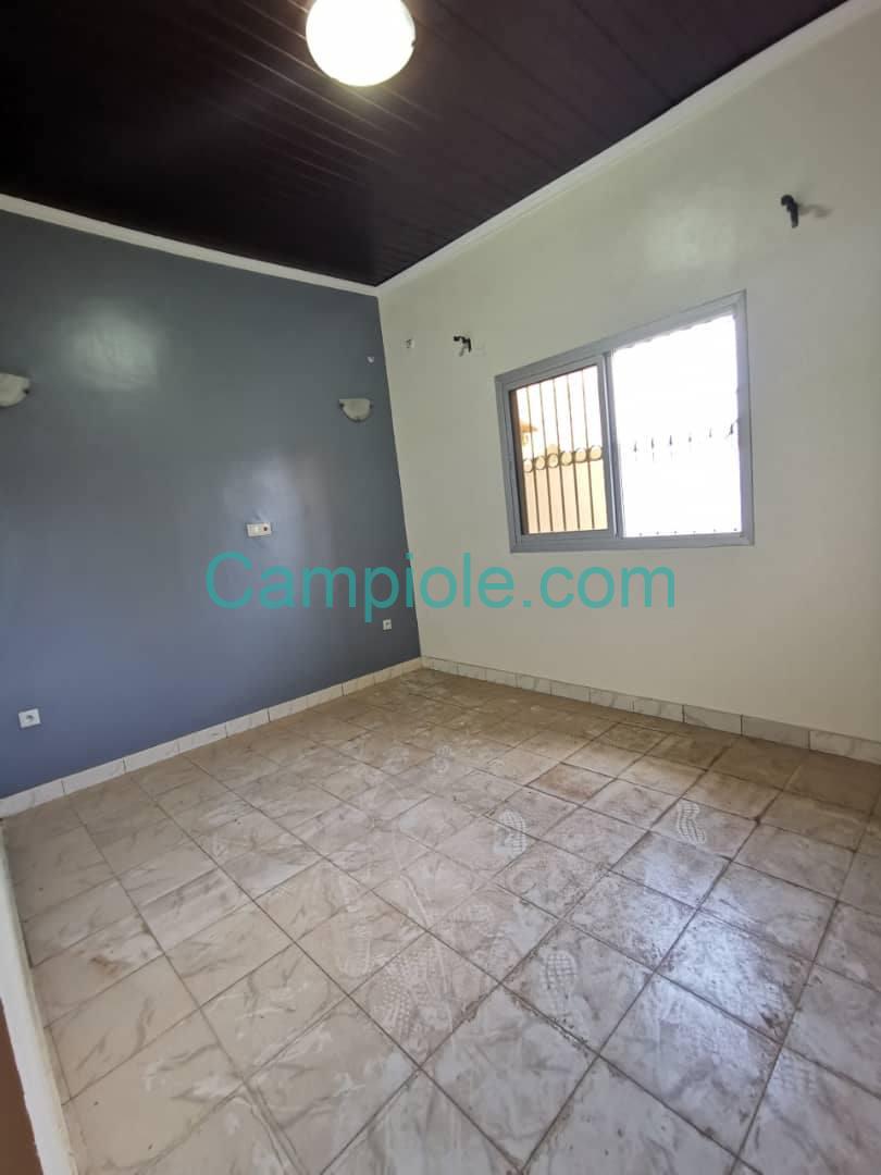 PLI_appartment_omnisport_yde_111025_chb1