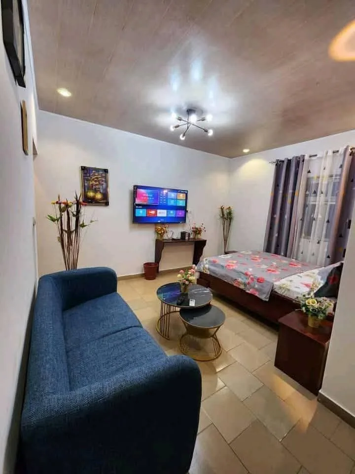 23002- Chambre meublée de charme, Yaoundé Mvog-Mbi