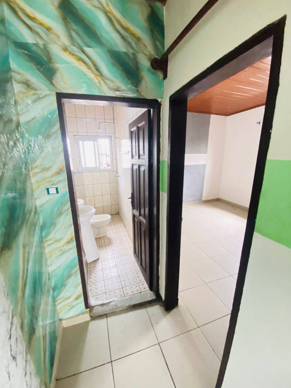 SM_studio_logpom_311025_clr