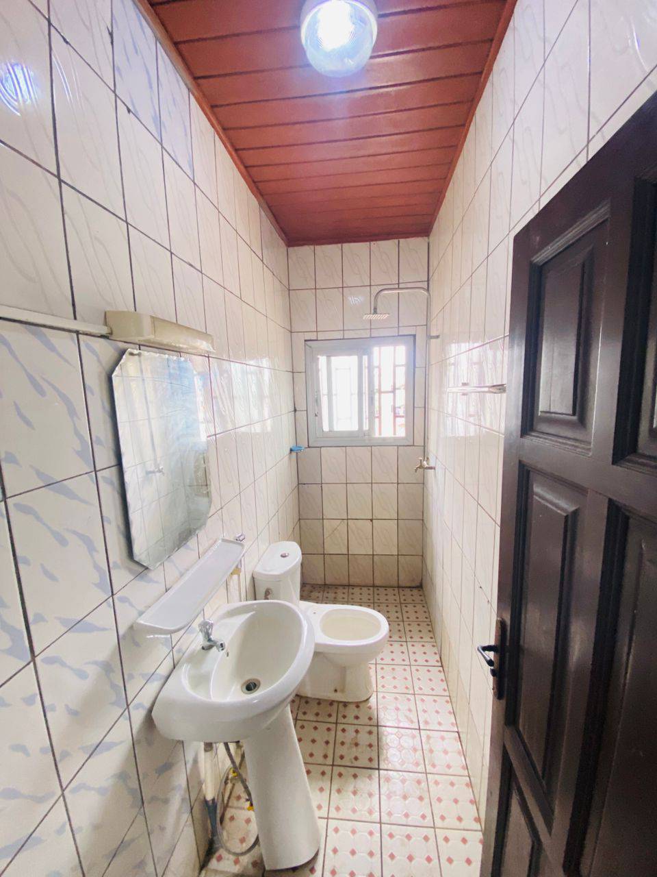 SM_studio_logpom_311025_dch1