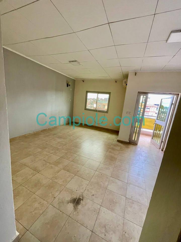 TA_appartement_biyemassi_081025_sln1