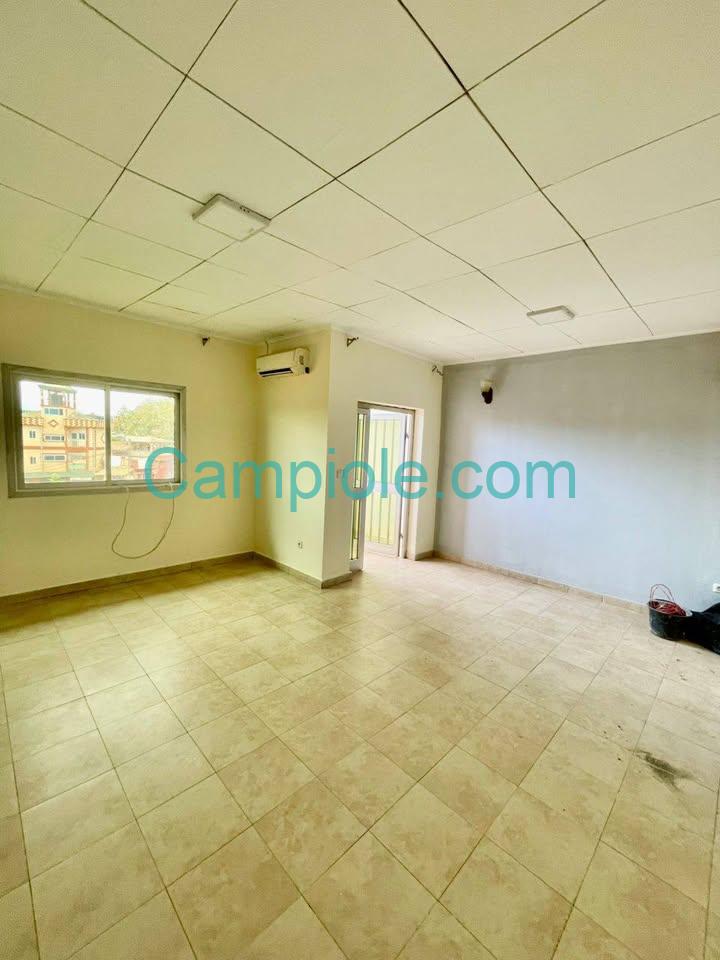 TA_appartement_biyemassi_081025_sln2