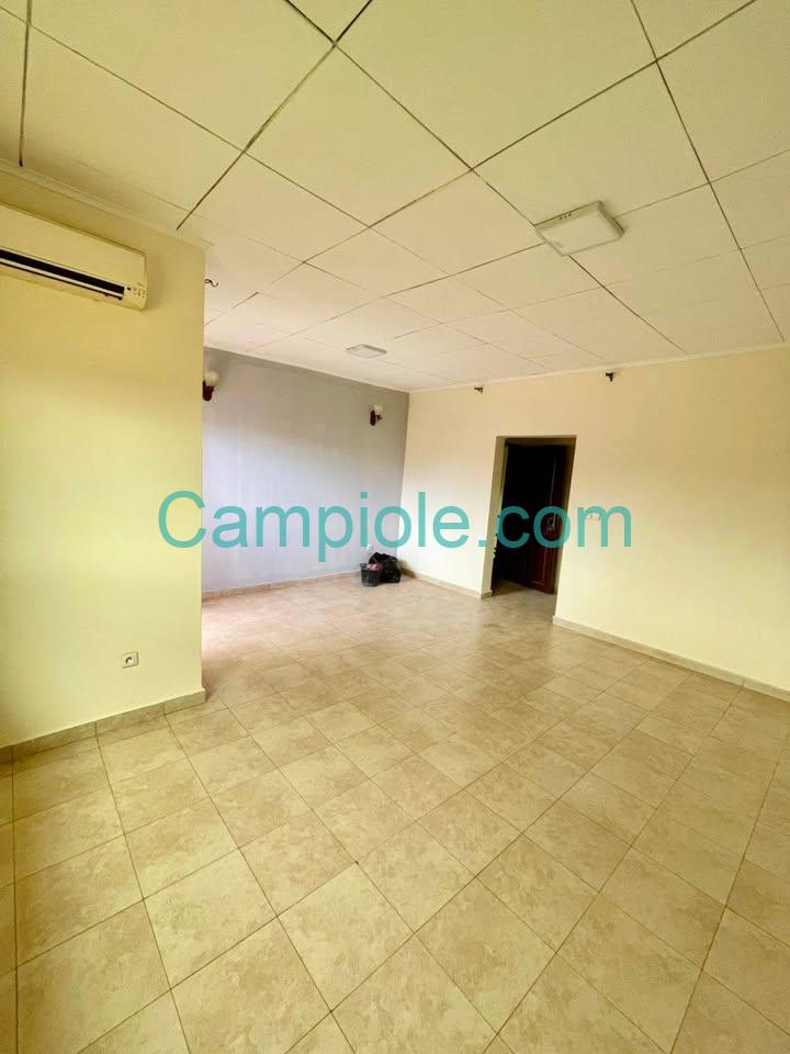 TA_appartement_biyemassi_081025_sln3