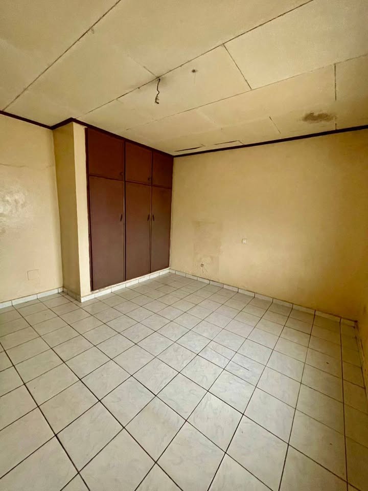 TA_appartement_etougebe_291025_chb4