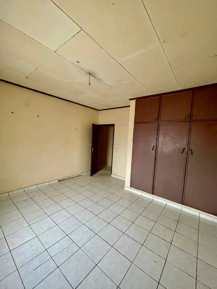 TA_appartement_etougebe_291025_chb5