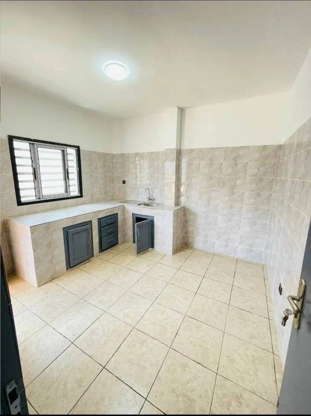 Studio à louer, Simbock grande chefferie