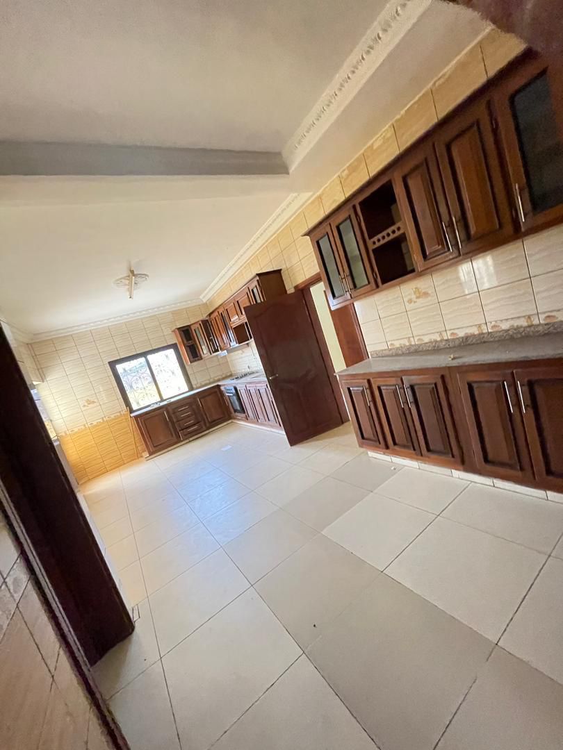 C1963C23-FFF8-4896-A8D6-E91A0CA00C08