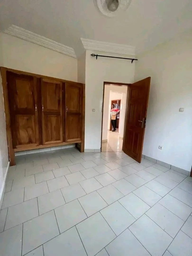 Appartement à louer, Yaoundé Ngousso 100000 fcfa