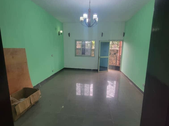 Appartement 2 chambres, Yaoundé Éleveur