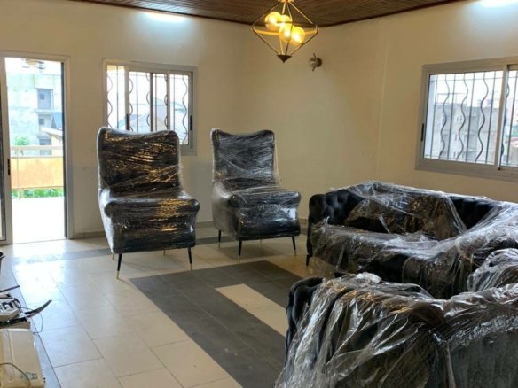 Joli appartement cadre personnel a l’étage situé à Logpom