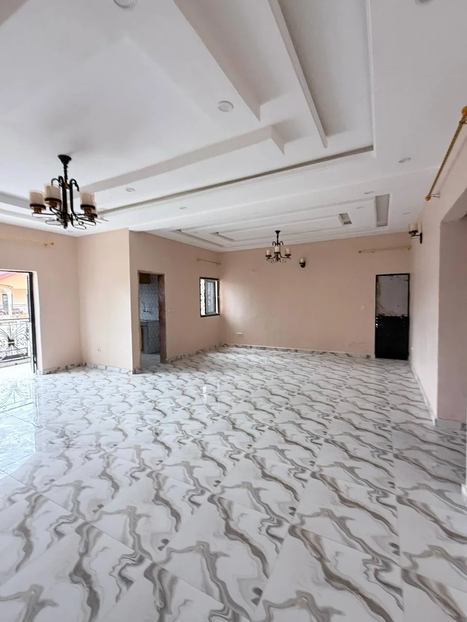 37882- GRAND APPARTEMENT BON STANDING À LOUER, YAOUNDÉ NKOLFOULOU