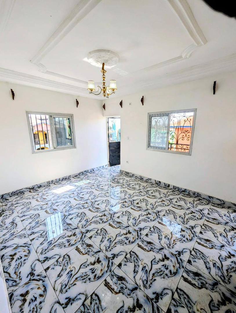 PIL_studio_nkolfoulou_111125_sln1