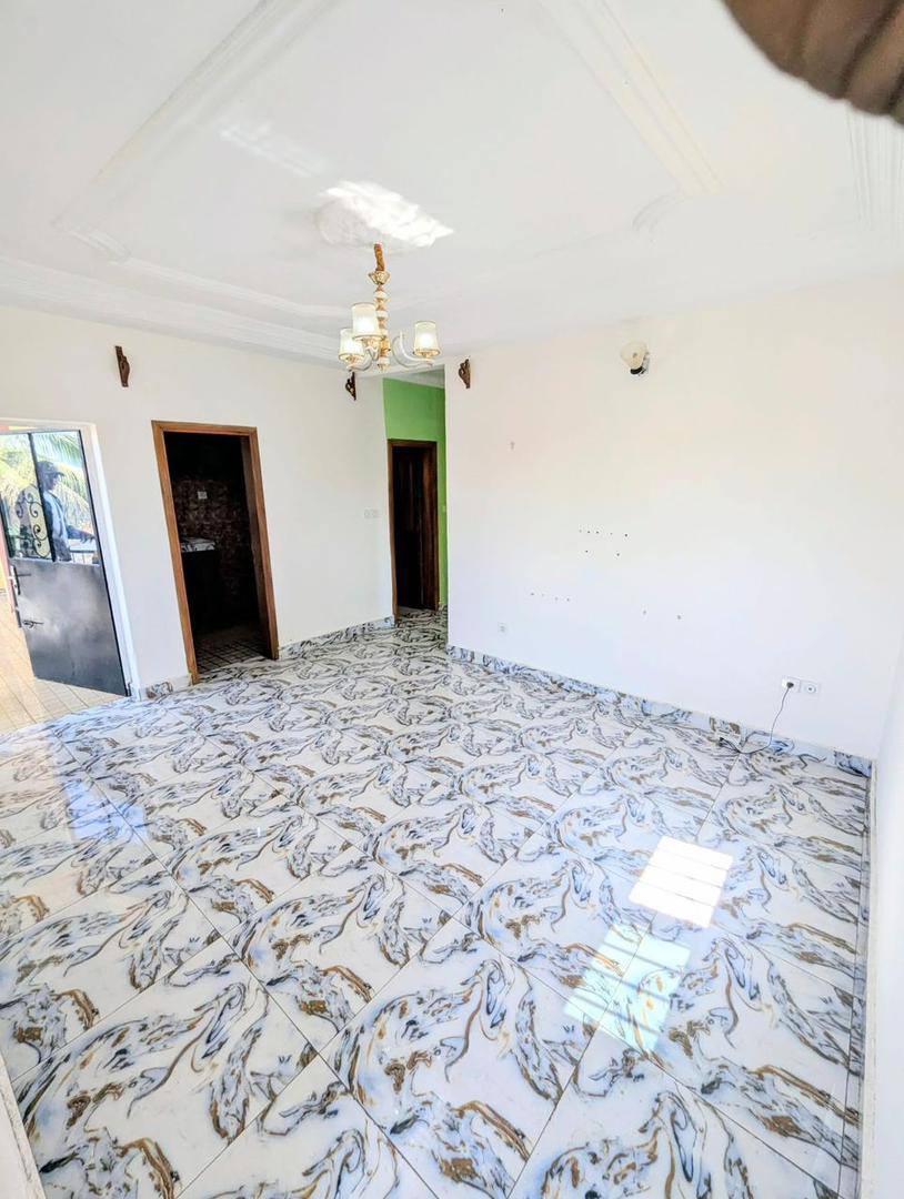 PIL_studio_nkolfoulou_111125_sln2