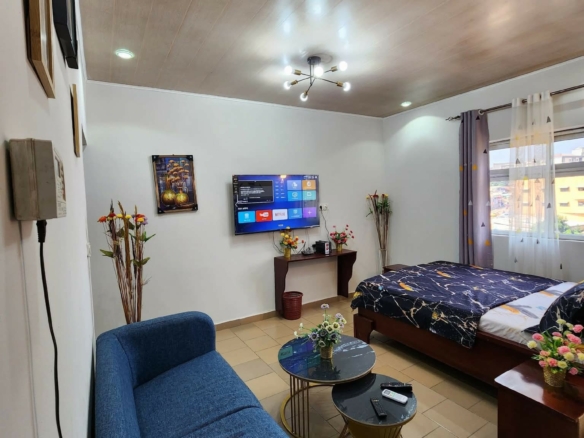 CHAMBRE MEUBLÉE TOUT CONFORT, MVOG MBI CORON