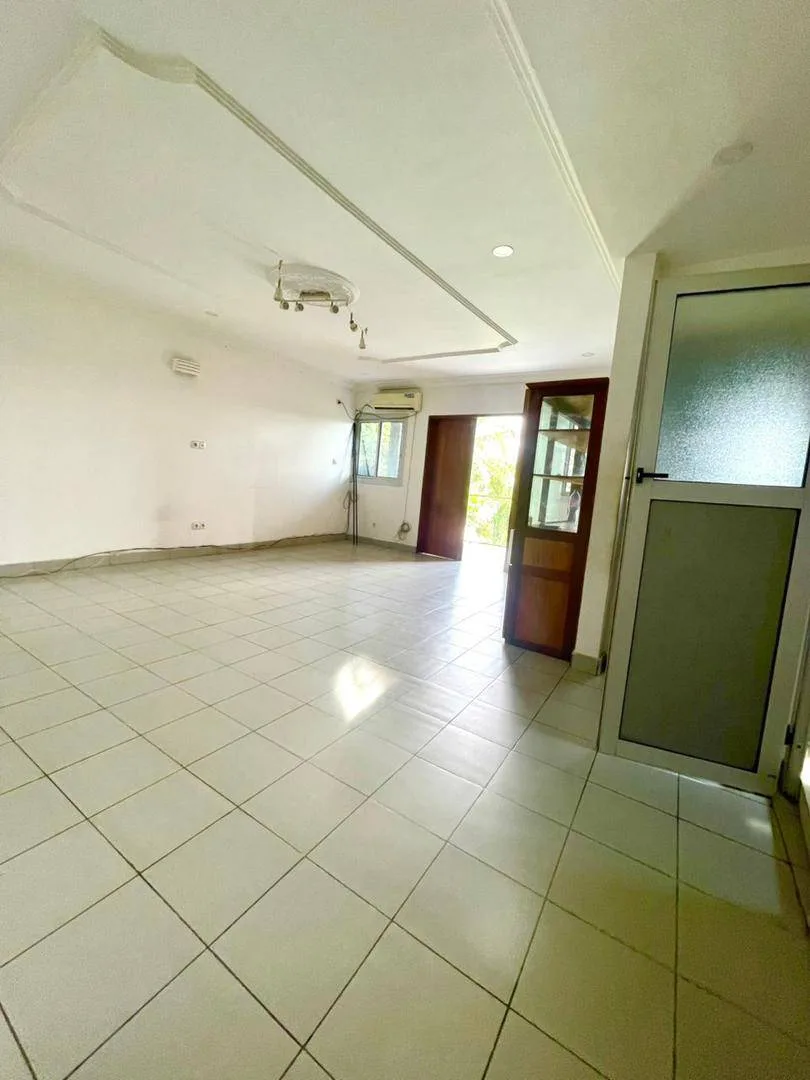 44732- APPARTEMENT MODERNE STAFFÉ, BONAMOUSSADI DENVER