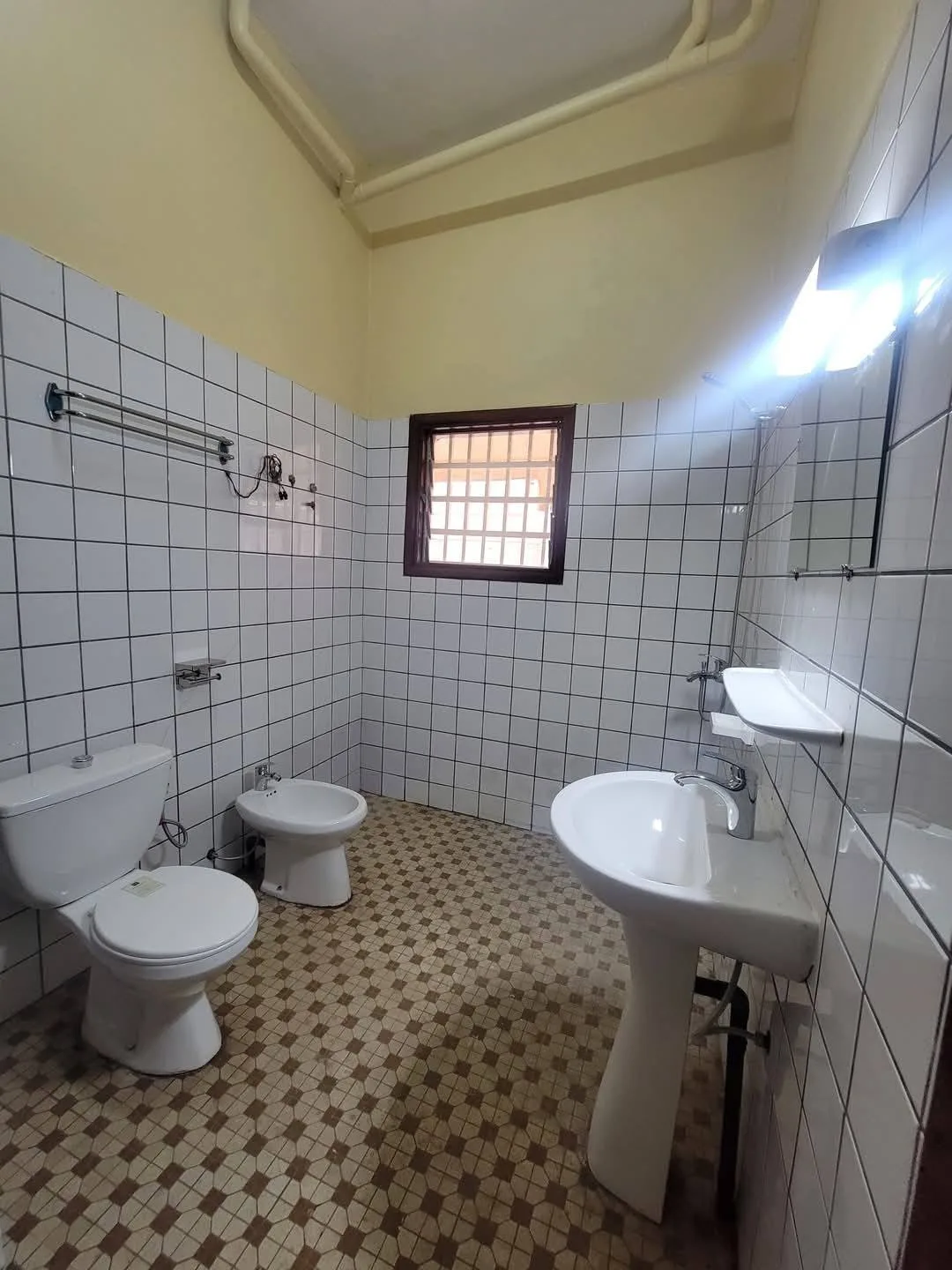 ZD_appartement_biyemassi_181125_dch4 Appartement individuel à louer, Biyem-Assi Maison Blanche