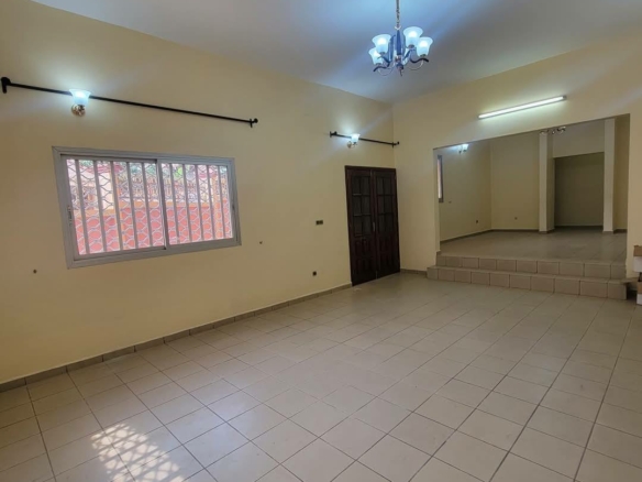 Appartement individuel à louer, Biyem-Assi Maison Blanche