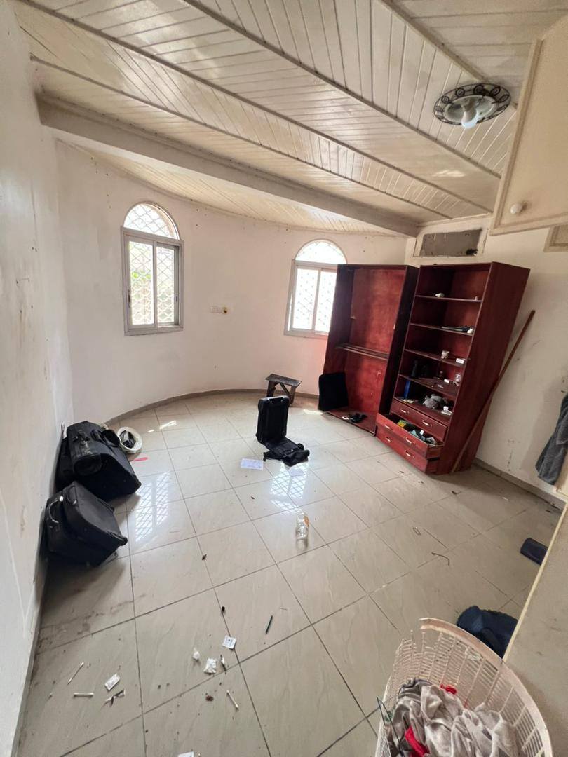 LI_villa_makepe_121225_chb3