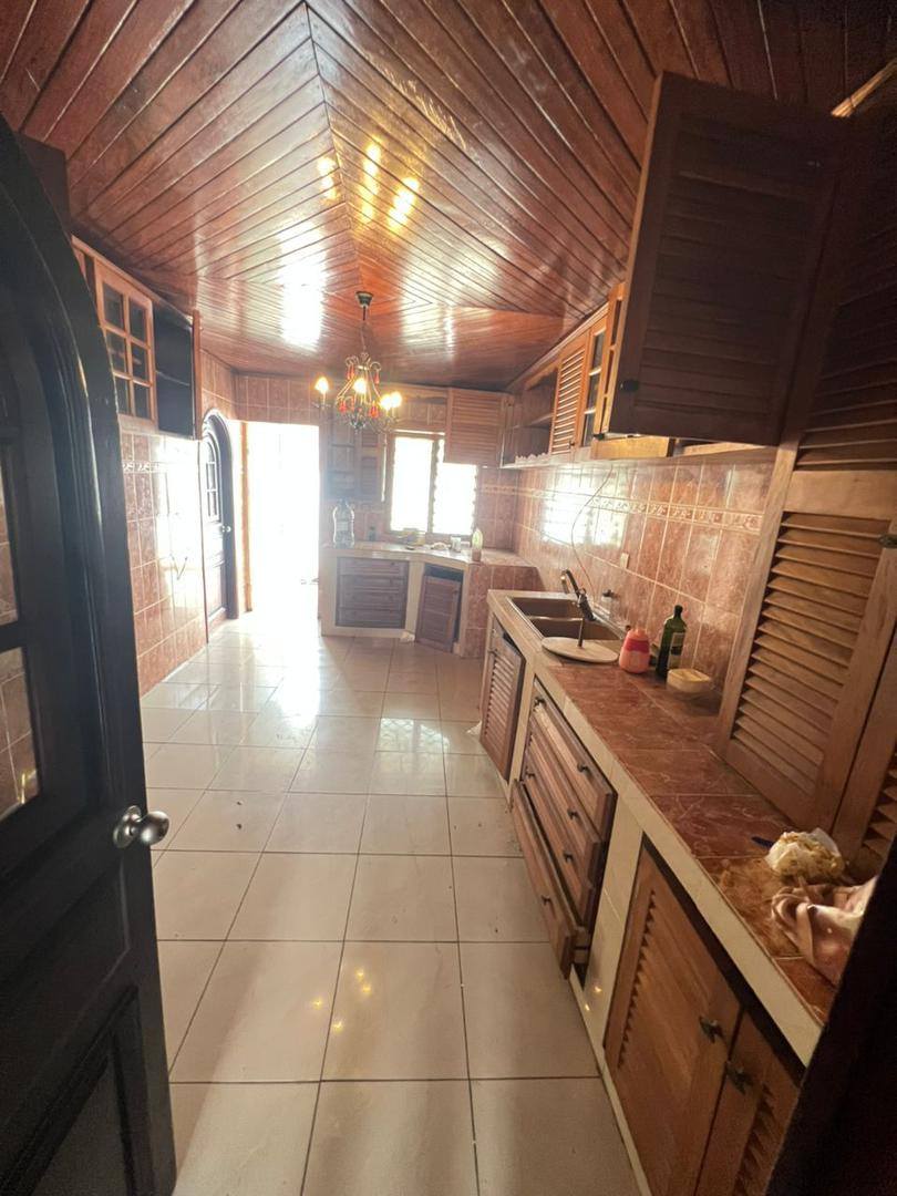 LI_villa_makepe_121225_csn1