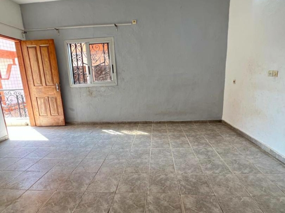 GRANDE CHAMBRE MODERNE SITUÉ À LOGPOM ANDEM