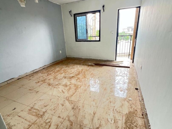 STUDIO MODERNE STAFFÉ NOUVELLEMENT CONSTRUIT SITUÉ À MAKÉPÉ