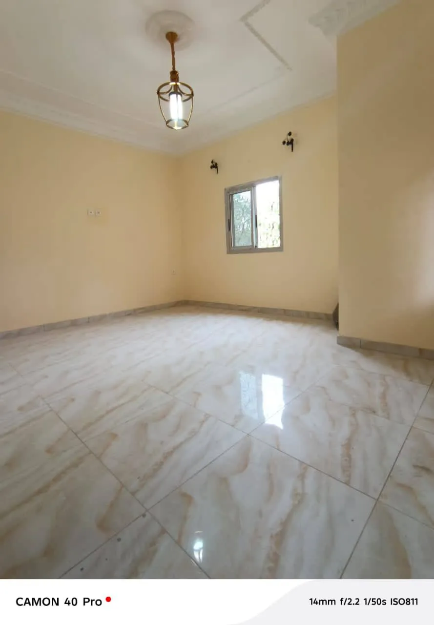 38663- Studio moderne chic à Fougerolle Yaoundé