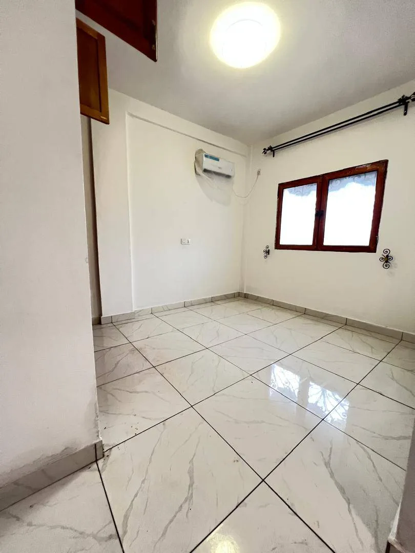 VASTE APPARTEMENT MODERNE CLIMATISÉ À LOGPOM