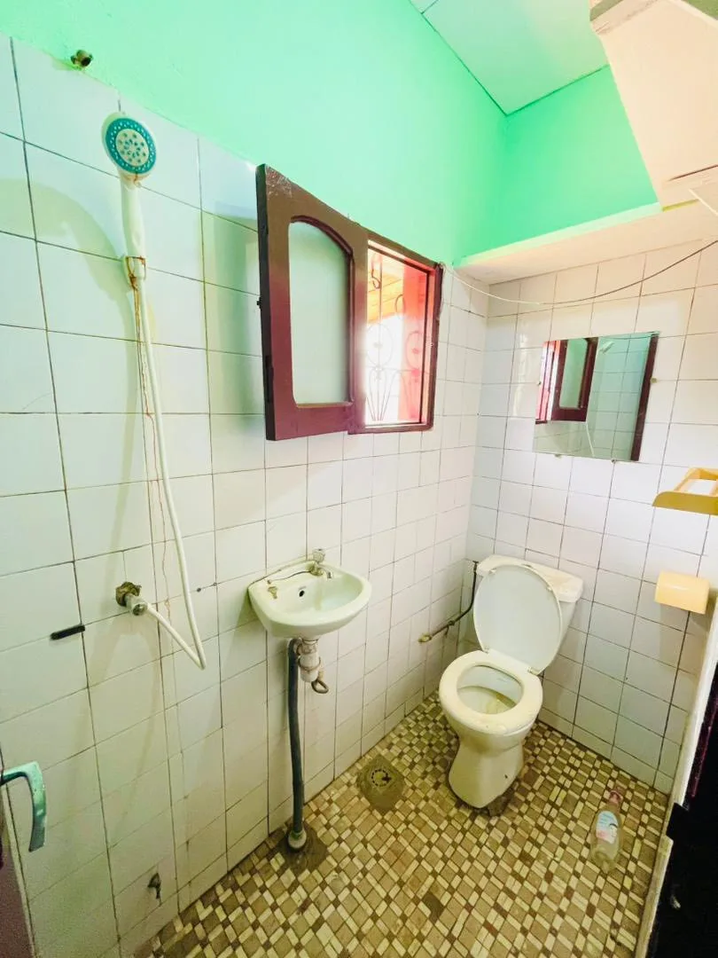 Studio moderne au rond-point Express Superette