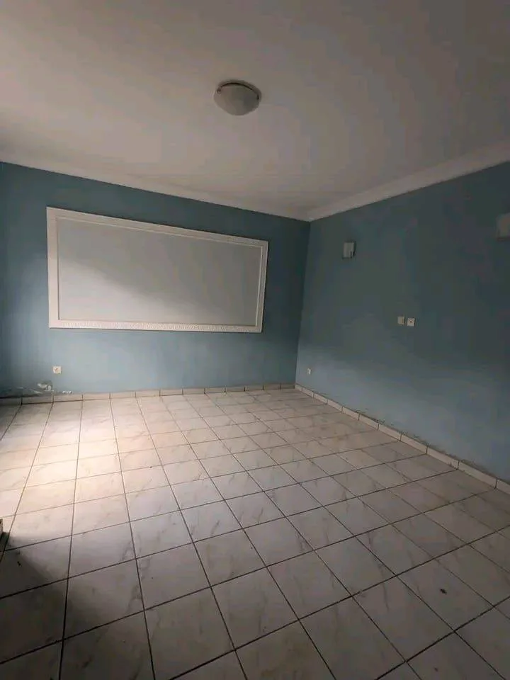 YI_appart_ngousso_160226_chb1 APPARTEMENT À LOUER À TOTAL NGOUSSO