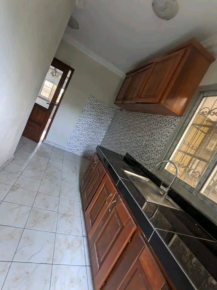 YI_appart_ngousso_160226_csn1