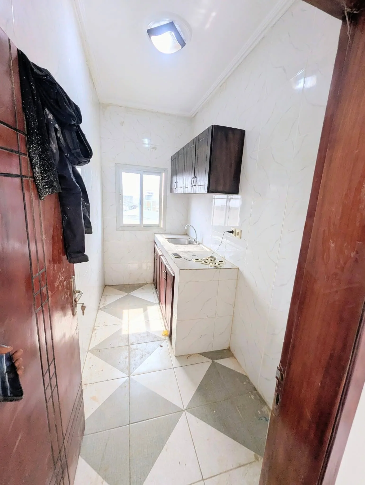 APPARTEMENT TRÈS BON STANDING À YAOUNDÉ NKOLFOULOU