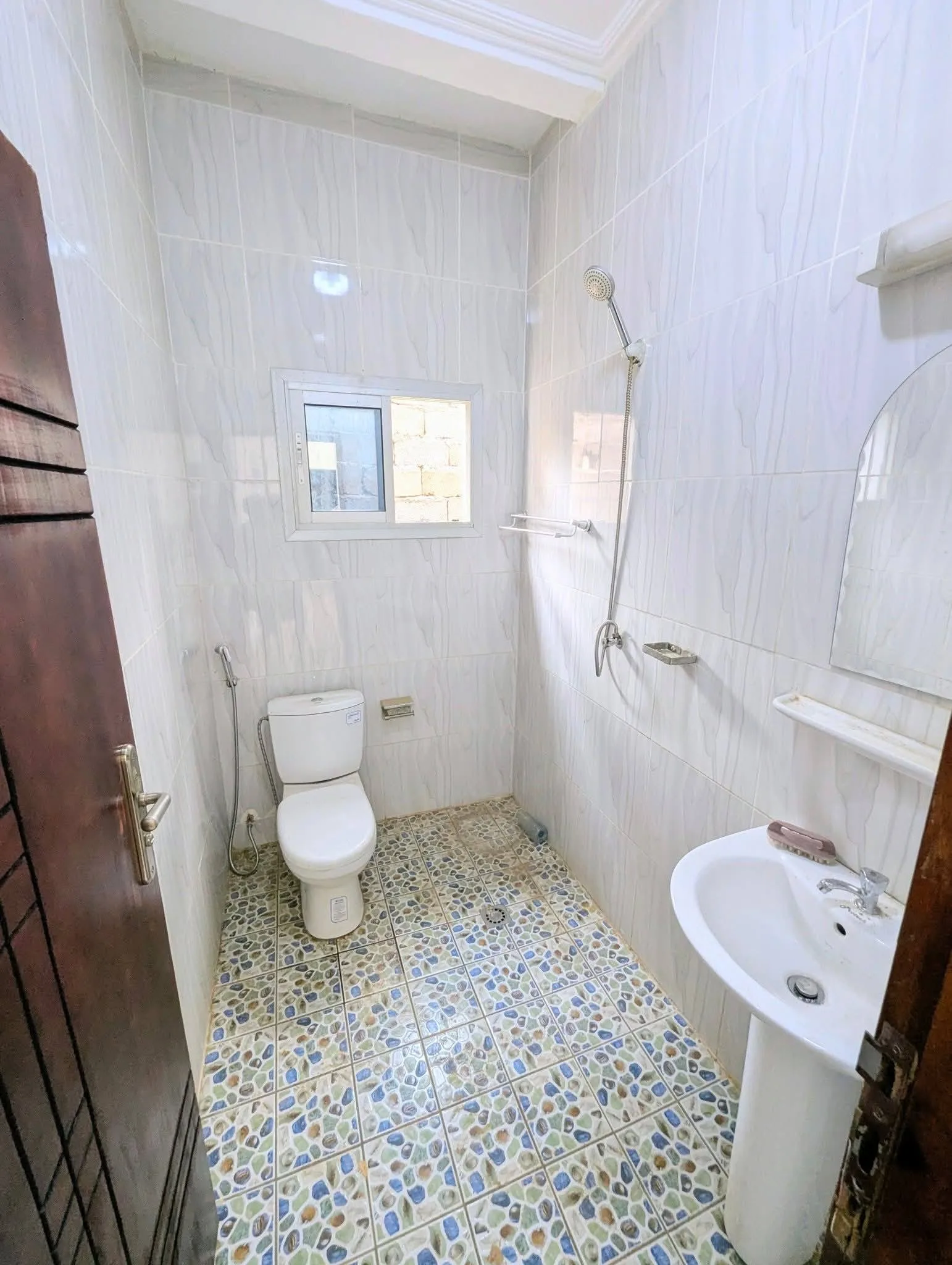 APPARTEMENT TRÈS BON STANDING À YAOUNDÉ NKOLFOULOU