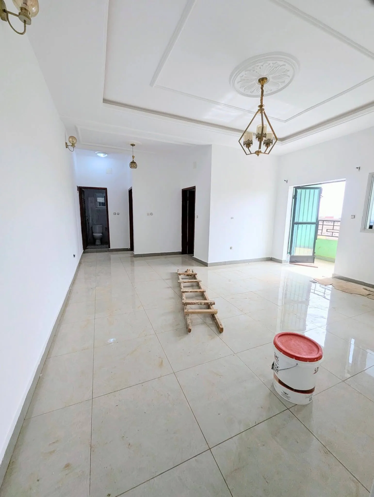 APPARTEMENT TRÈS BON STANDING À YAOUNDÉ NKOLFOULOU